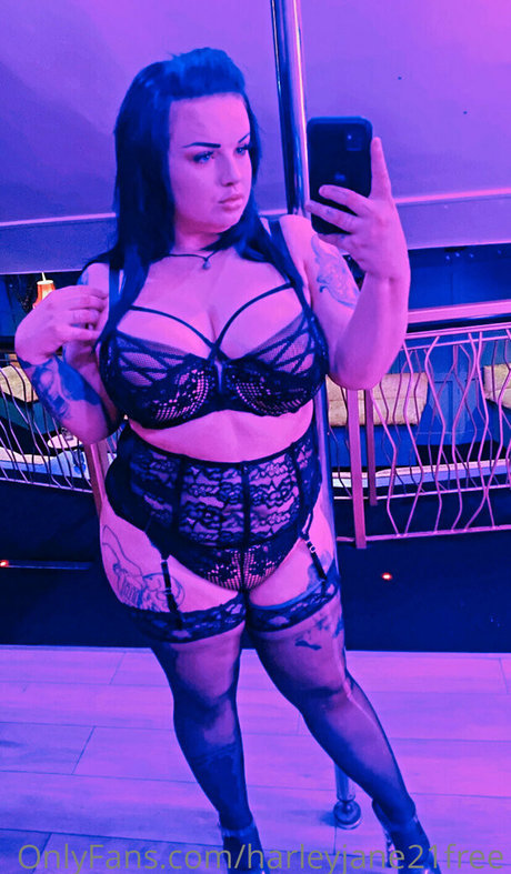 Photo nue de fuite OnlyFans de Harleyjane21free