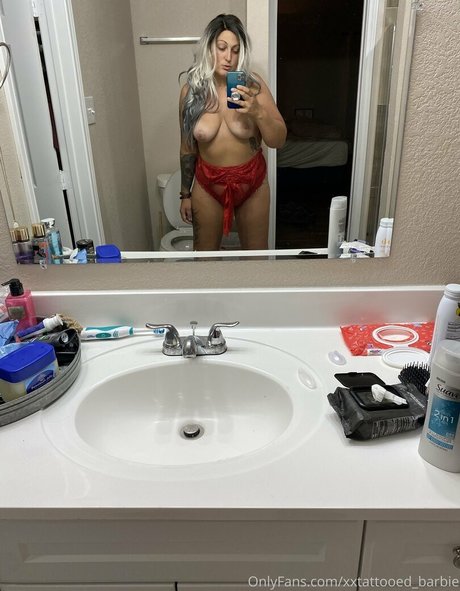 Photo nue de fuite OnlyFans de Xxtattooedbarbie