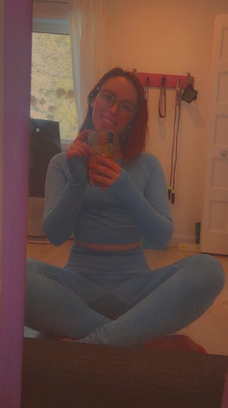 Photo nue de fuite OnlyFans de Miniloupxxx
