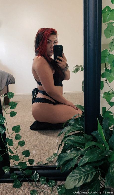 Photo nue de fuite OnlyFans de Charli Evans