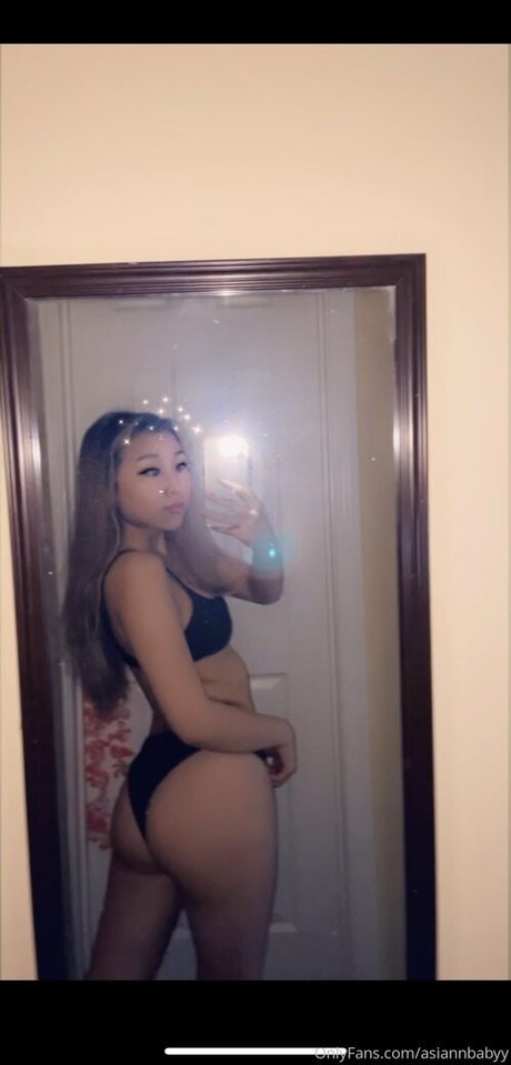 Photo nue de fuite OnlyFans de Asiannbabyy