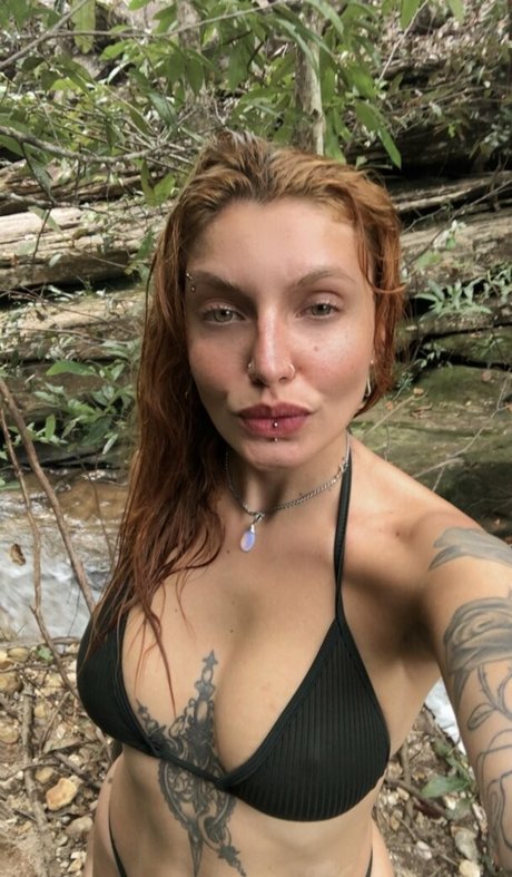 Photo nue de fuite OnlyFans de Bellasuicide