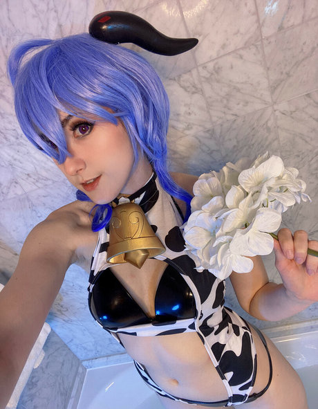 Mangoloo Cosplay