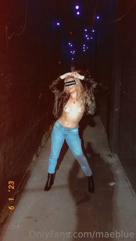 Photo nue de fuite OnlyFans de Maeblue