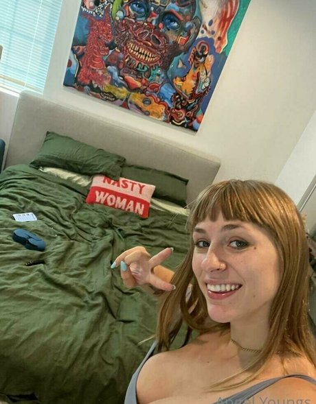 Photo nue de fuite OnlyFans de Angelyoungsxxx