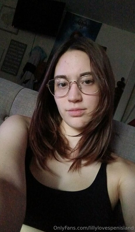 Photo nue de fuite OnlyFans de Lillylovespenisland