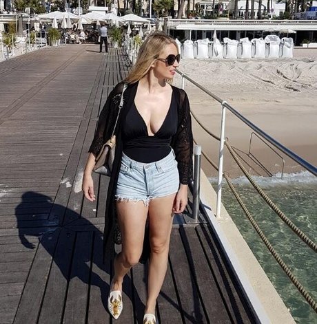 Photo nue de fuite OnlyFans de Sarah Cruddas