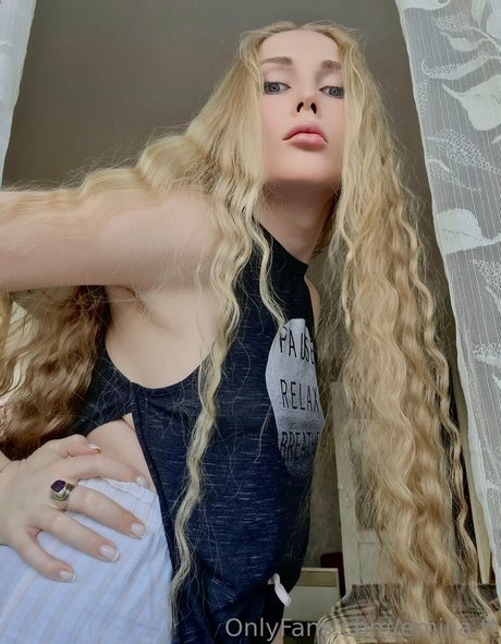 Photo nue de fuite OnlyFans de Emiliatt
