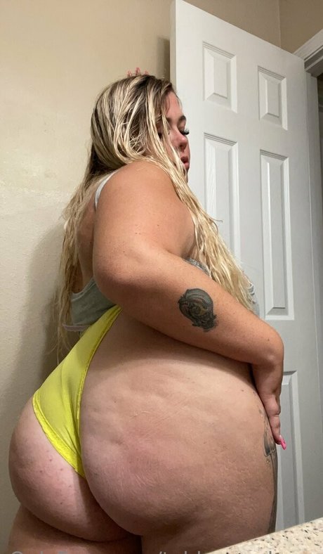 TabbyVonDAMN