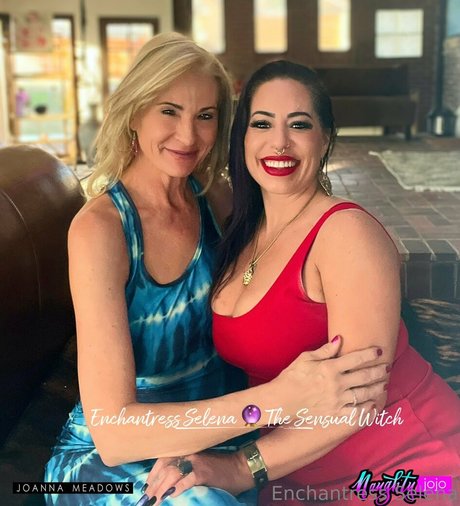 Photo nue de fuite OnlyFans de Enchantressselenafree