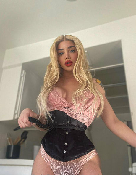 Photo nue de fuite OnlyFans de Theonlyanaconda