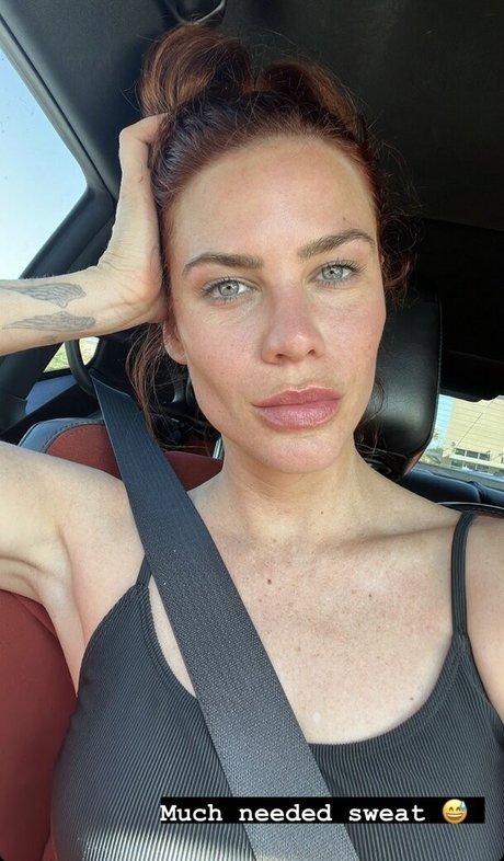 Courtney Hope