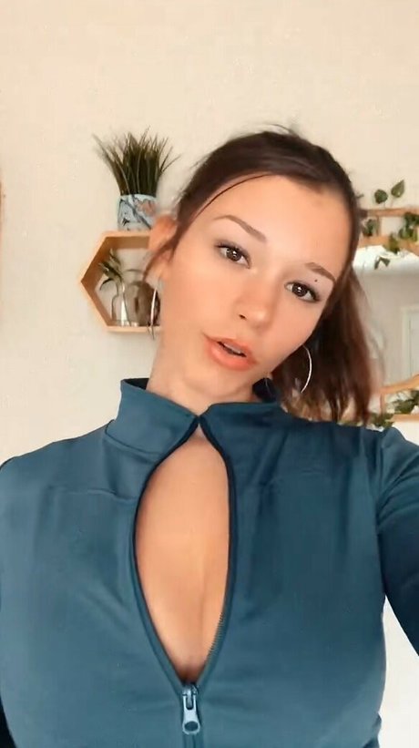 Nikki Woods