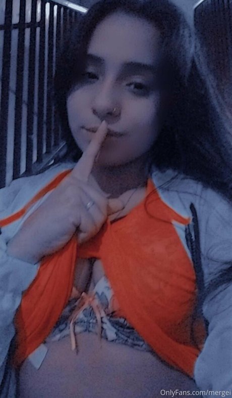 Photo nue de fuite OnlyFans de Yiyisweetcousin