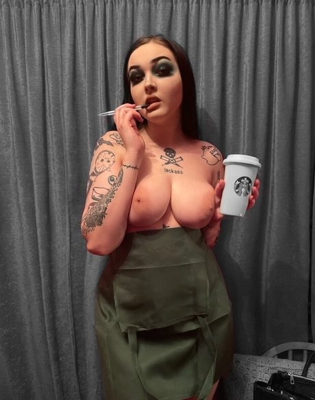 Missspookyrose