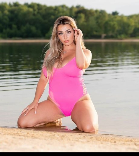 Photo nue de fuite OnlyFans de Yazmin Holmes