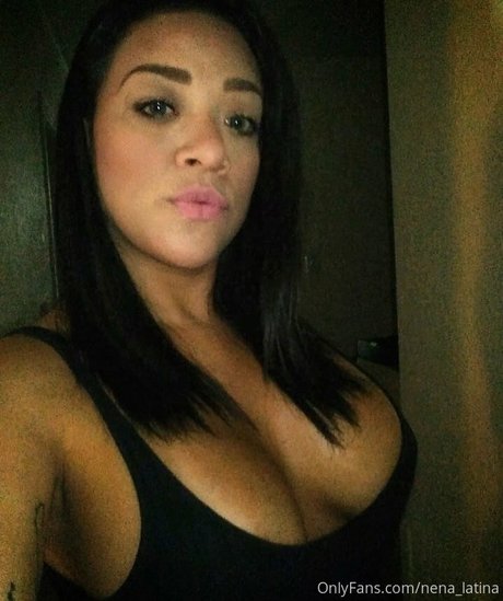 Photo nue de fuite OnlyFans de Nenalatina