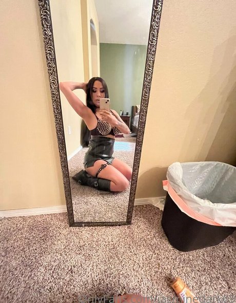 Photo nue de fuite OnlyFans de Jasminedark69