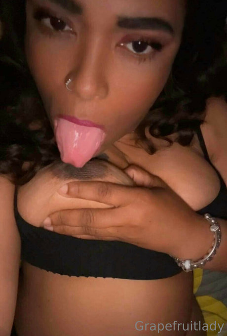 Photo nue de fuite OnlyFans de Grapefruitlady