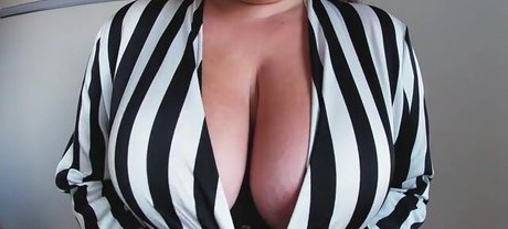 Photo nue de fuite OnlyFans de Mila Volker