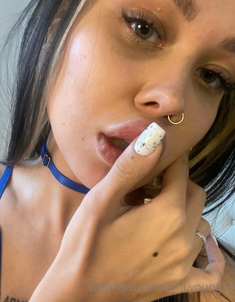 Photo nue de fuite OnlyFans de Amiyoung13