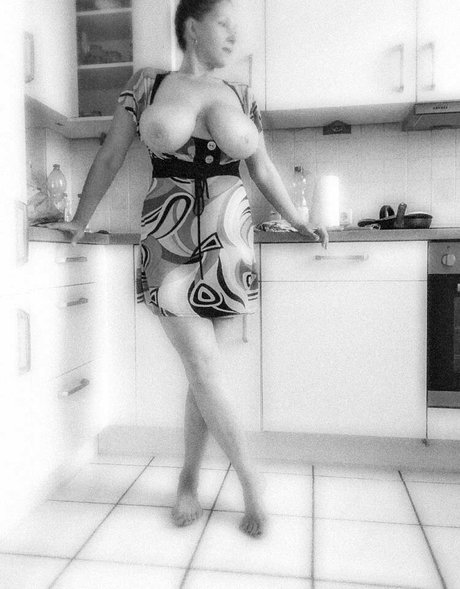 Photo nue de fuite OnlyFans de Bustynataschavip
