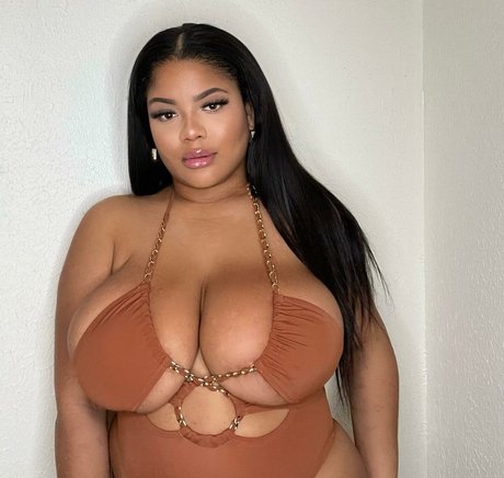 Photo nue de fuite OnlyFans de Gabrielle Logan