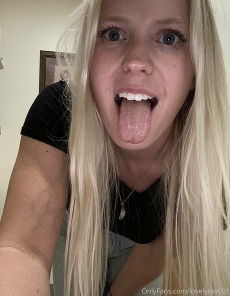 Photo nue de fuite OnlyFans de Lovelyrae001