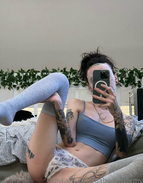 Photo nue de fuite OnlyFans de Stormyofficial