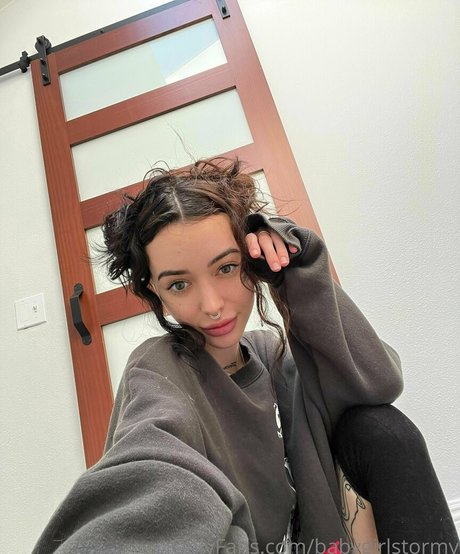 Photo nue de fuite OnlyFans de Stormyofficial