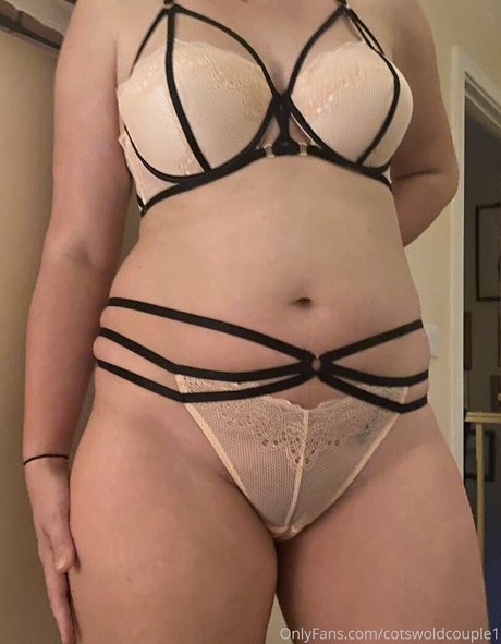Photo nue de fuite OnlyFans de Cotswoldcouple1