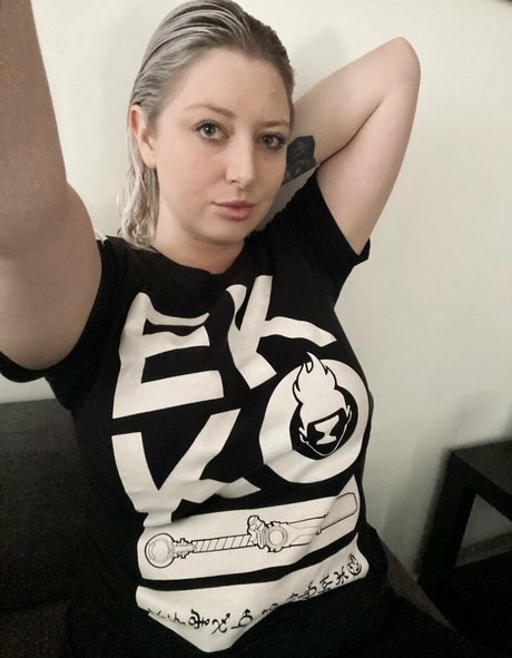 Photo nue de fuite OnlyFans de Thylasaur