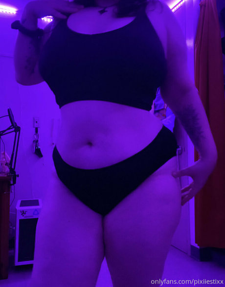Pixiiestixx