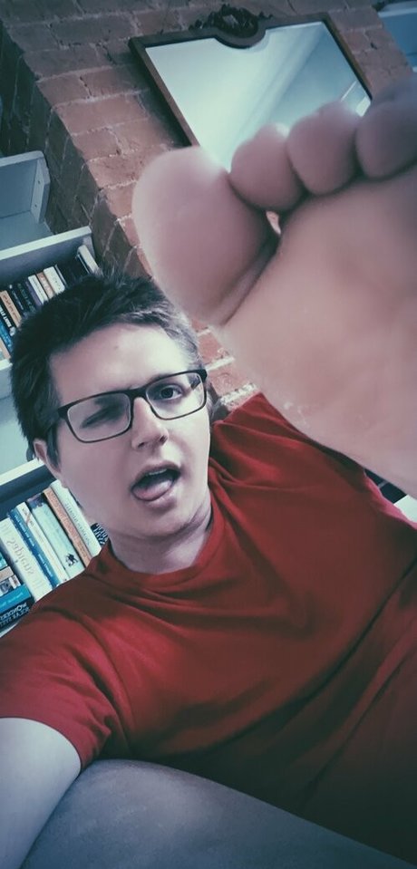 Photo nue de fuite OnlyFans de Softboyfeetx