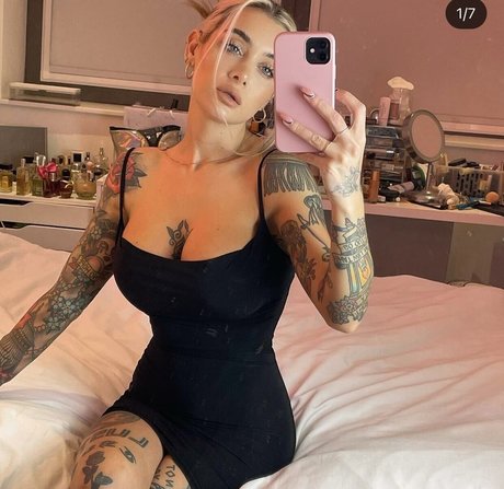 Photo nue de fuite OnlyFans de Semcbutnaked