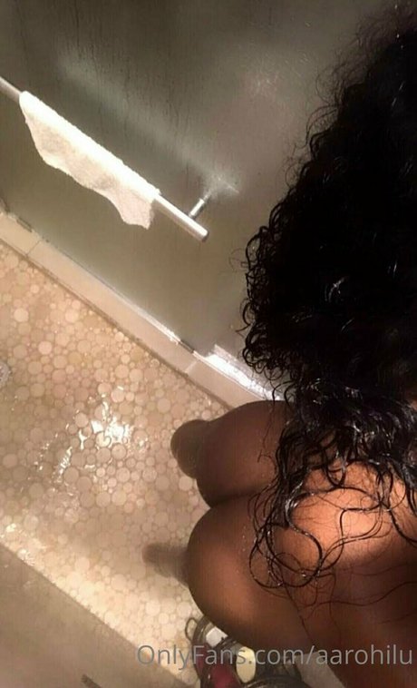 Photo nue de fuite OnlyFans de Rohilu