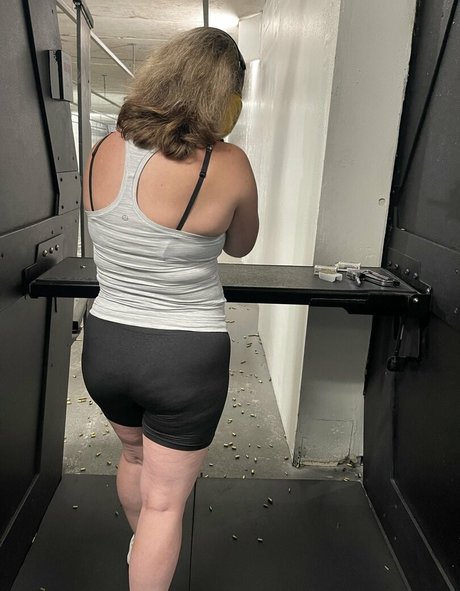 Photo nue de fuite OnlyFans de Wifeydoingthingz