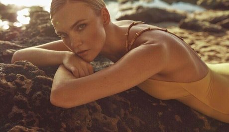 Photo nue de fuite OnlyFans de Caroline Trentini