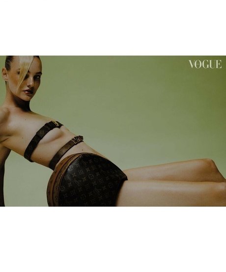 Photo nue de fuite OnlyFans de Caroline Trentini