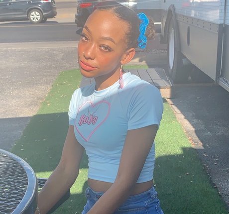 Photo nue de fuite OnlyFans de Chynaunique