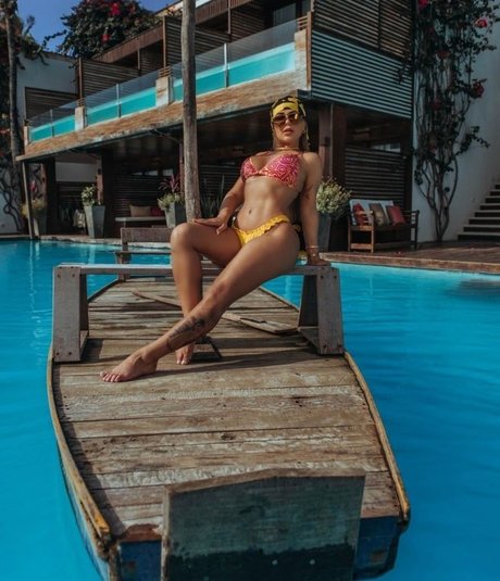 Photo nue de fuite OnlyFans de Deolane Bezerra
