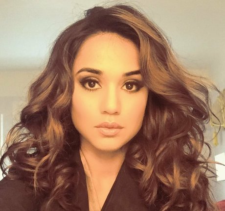 Photo nue de fuite OnlyFans de Summer Bishil