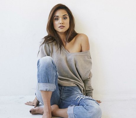 Photo nue de fuite OnlyFans de Summer Bishil