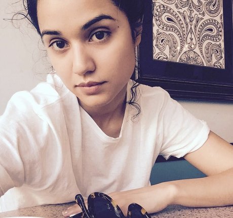Photo nue de fuite OnlyFans de Summer Bishil