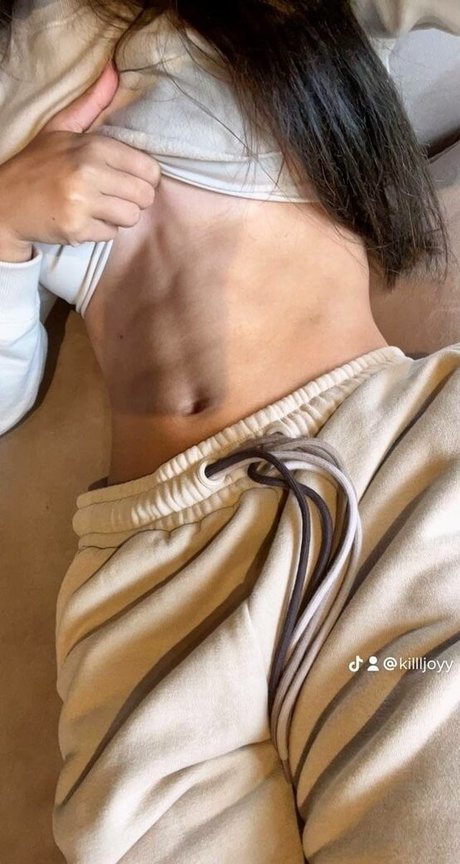 Photo nue de fuite OnlyFans de Carlyjb
