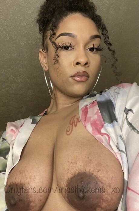 Photo nue de fuite OnlyFans de Vana Mae