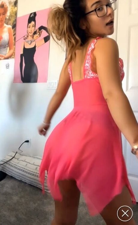 Photo nue de fuite OnlyFans de Alahna Ly