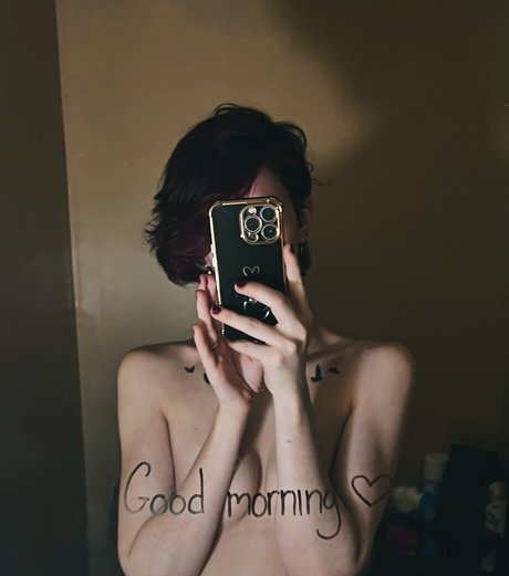 Photo nue de fuite OnlyFans de Twelveshade