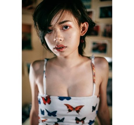 Photo nue de fuite OnlyFans de Emotionalbirdy
