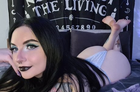 Photo nue de fuite OnlyFans de Darklily